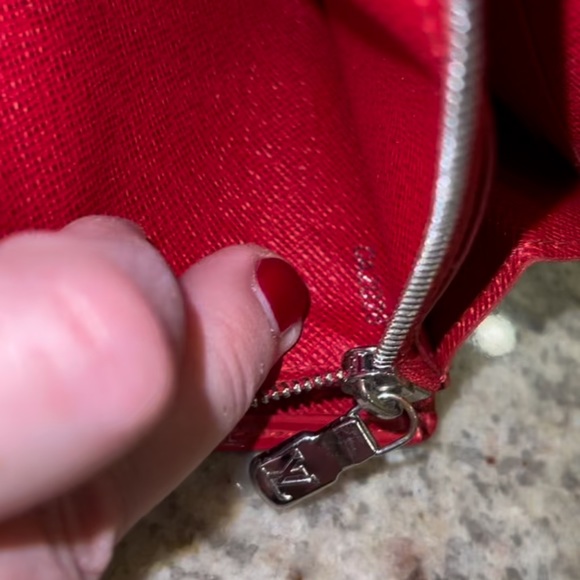 Louis Vuitton red epi Porte Tresor Internatiinal Wallet - Picture 11 of 11